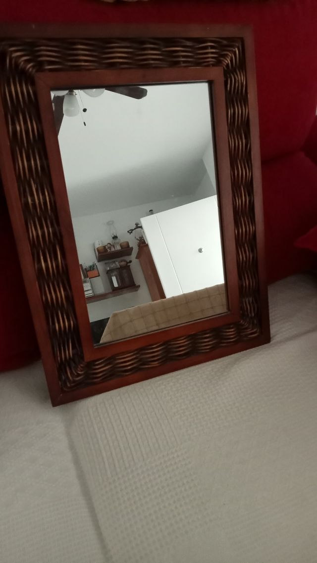 Espejo mimbre marrón