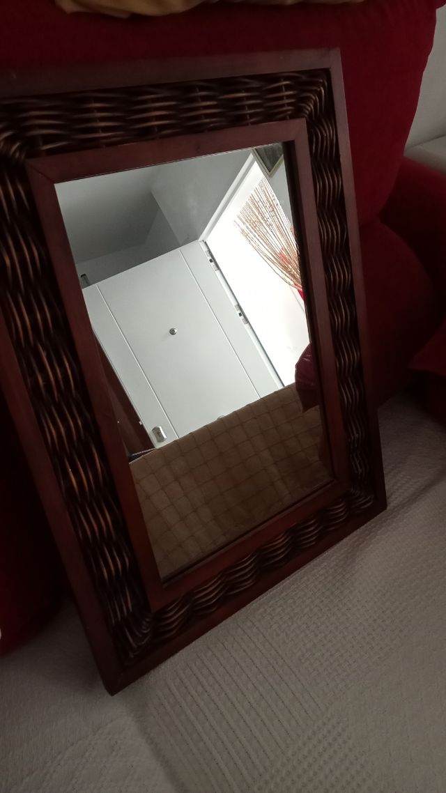 Espejo mimbre marrón