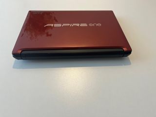 Netbook Acer Aspire One rojo
