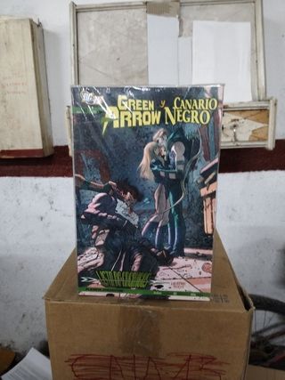 TOMOS Y TOMITOS DE VARIAS EDITORIALES