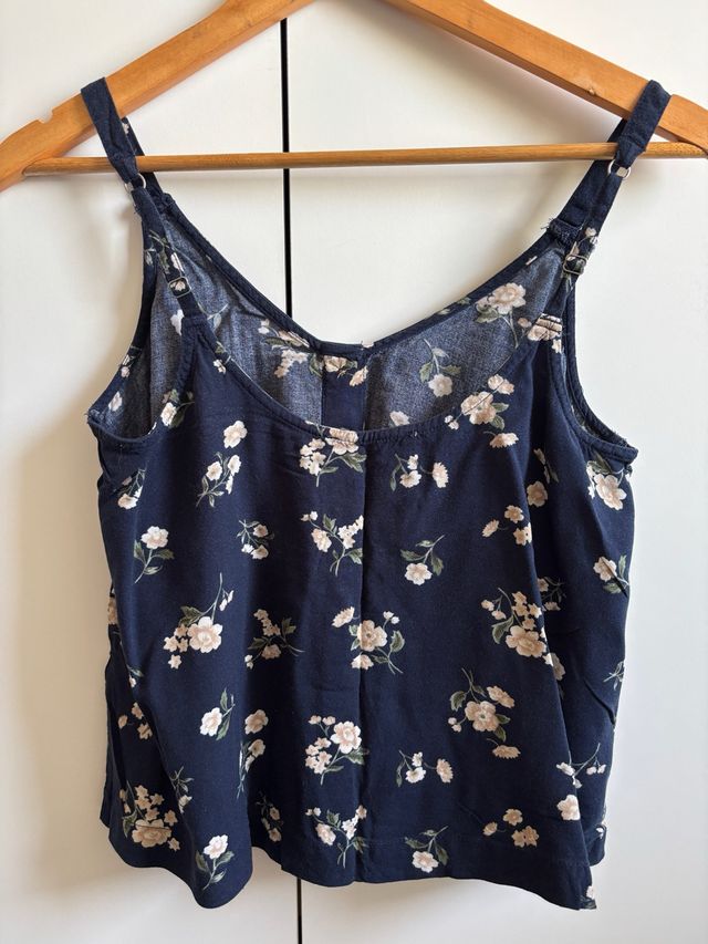 Top Hollister azul - flores