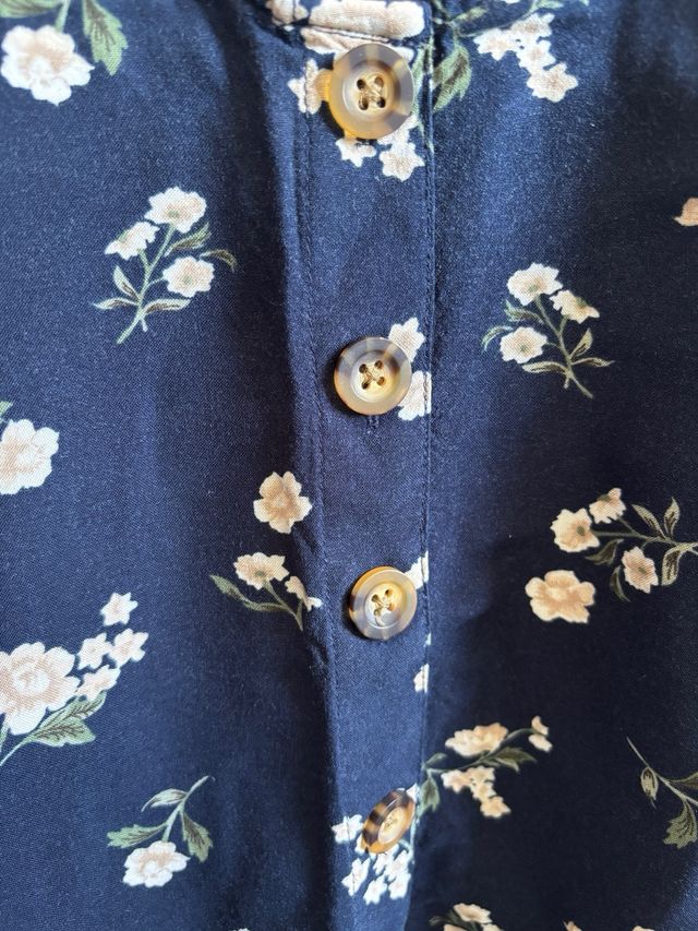 Top Hollister azul - flores