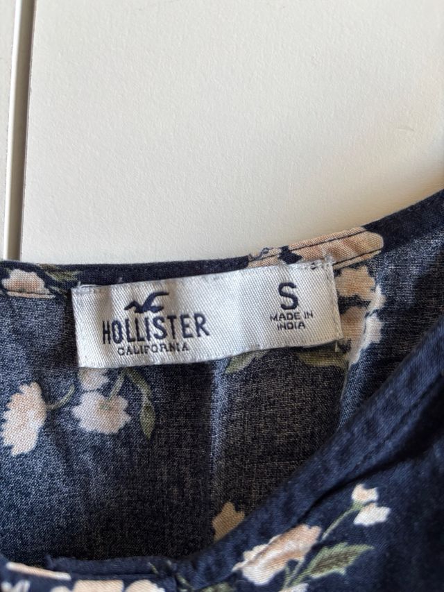 Top Hollister azul - flores