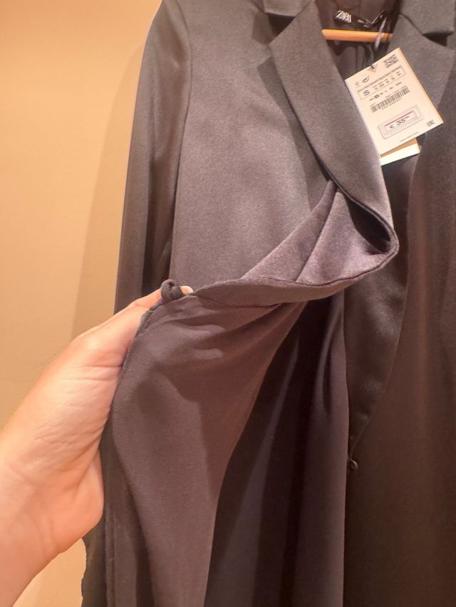 Vestido satén negro - Zara
