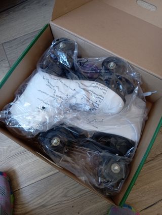 Patines blancos Roces.valen el doble!! Nuevos!!