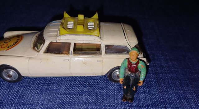 Modellino Corgy Toys Citroen Safari anni '60