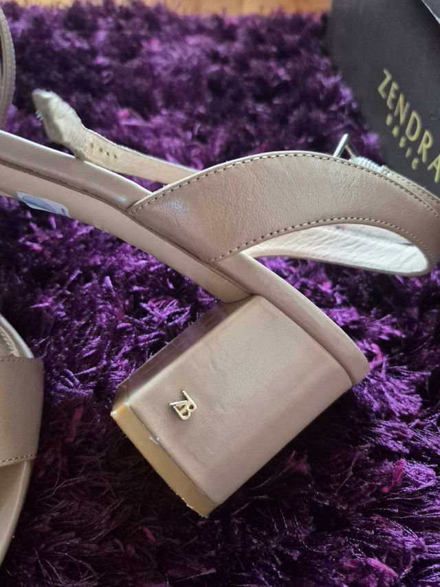 Sandalias Zendra beige tacón bloque