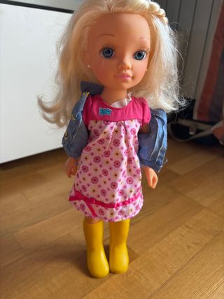 Muñeca Nancy jardinera