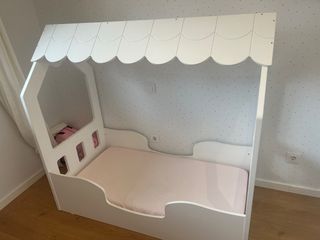 Lettino casa Montessori per bambini con accessori