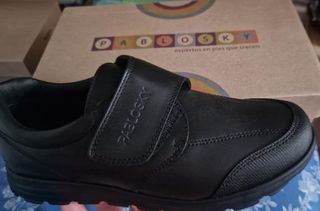 Zapatos Pablosky negros velcro