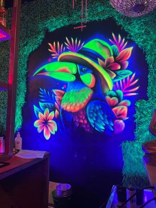 Graffitis Fluorescentes para Locales | Luz Negra
