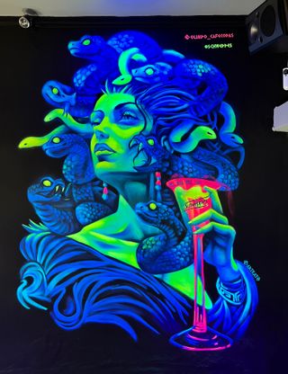 Graffitis Fluorescentes para Locales | Luz Negra