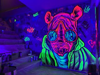 Graffitis Fluorescentes para Locales | Luz Negra