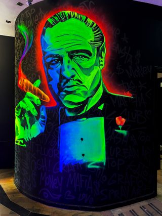 Graffitis Fluorescentes para Locales | Luz Negra