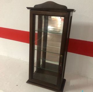 Vitrina de madera