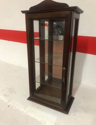Vitrina de madera
