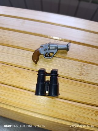 Geyperman: Pistola bengalas + prismáticos