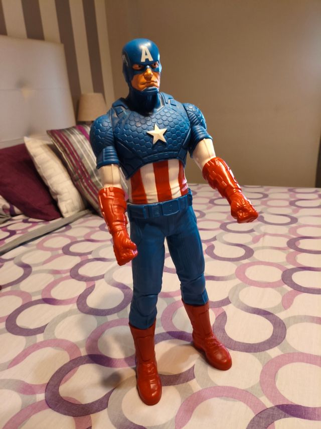 Marvel Capitán América: Figura articulada (50cm)
