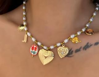 Collar perlas & charms dorado (acero inoxidable)