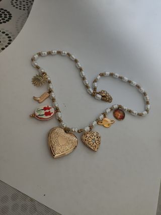 Collar perlas & charms dorado (acero inoxidable)