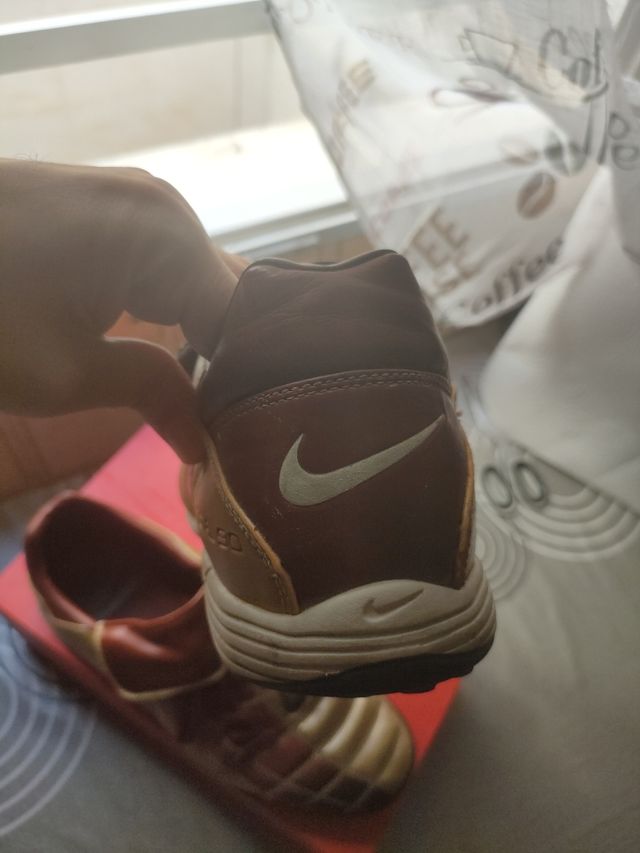 Botas Nike Total 90 (años 2000)