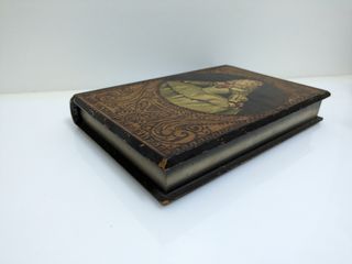 Caja estilo libro antigua