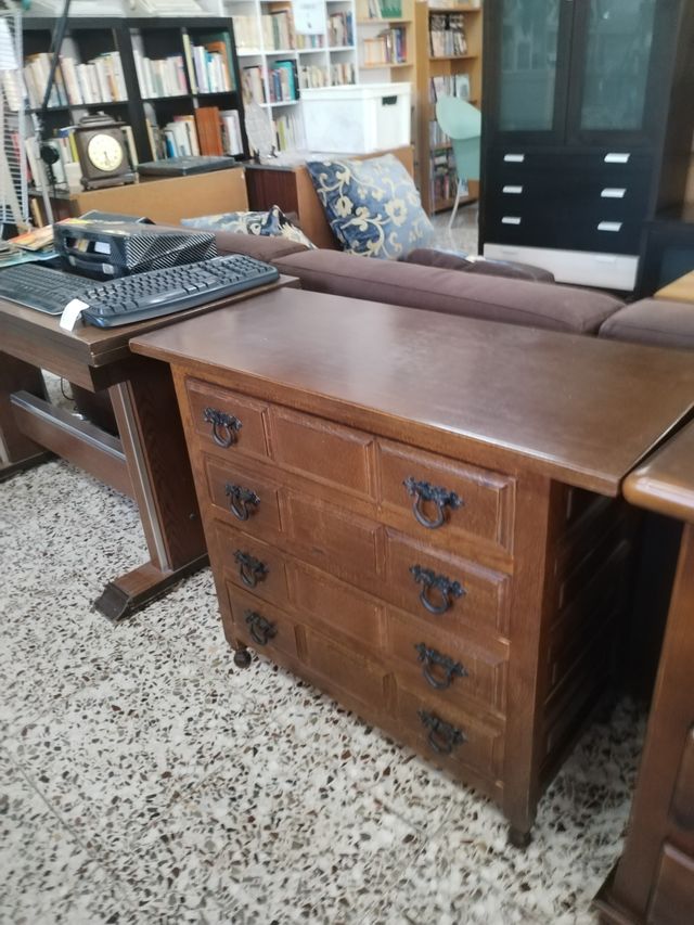 CÓMODA RÚSTICA DE MADERA