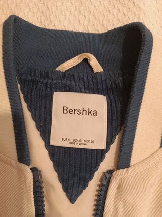 CAZADORA  BOMBER MUJER de BERSHKA,COMO NUEVA 