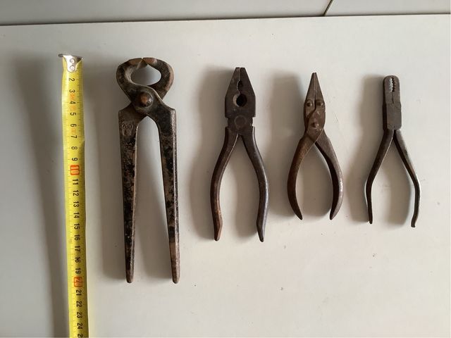 Juego alicates antiguos