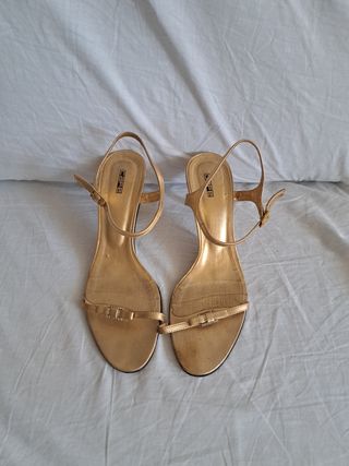 SANDALIAS VERO CUDIO CON TACON