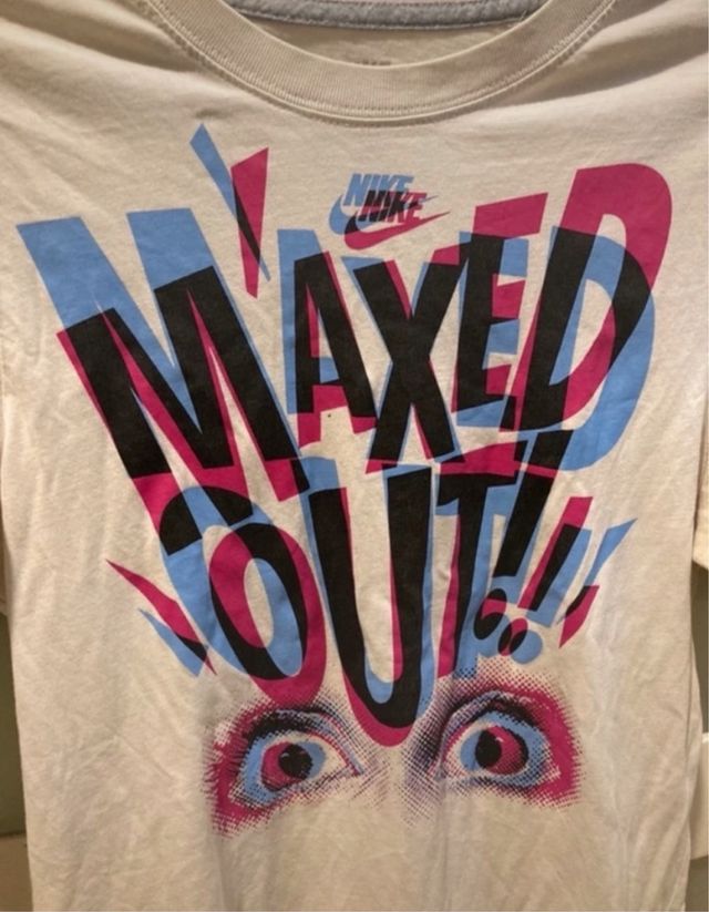 Camiseta Nike Maxed Out