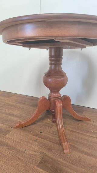 MESA REDONDA EXTENSIBLE DE MADERA 