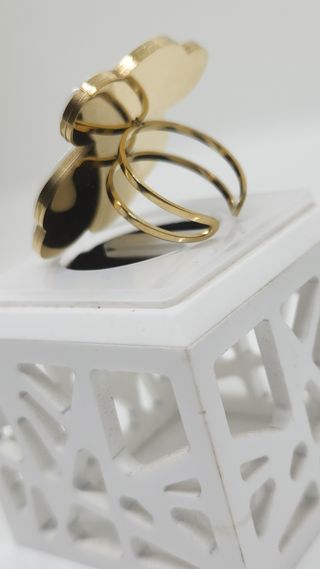 Anillo oso dorado blanco ajustable