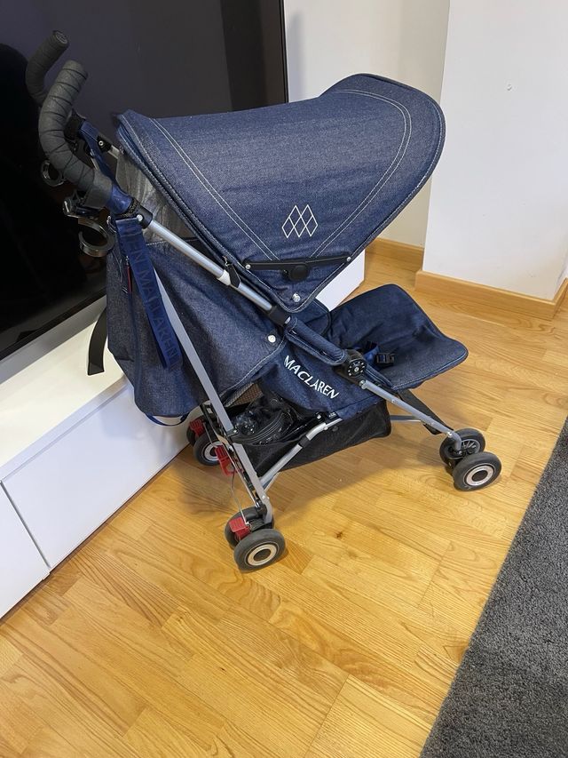 Silla paseo McLaren ligera azul