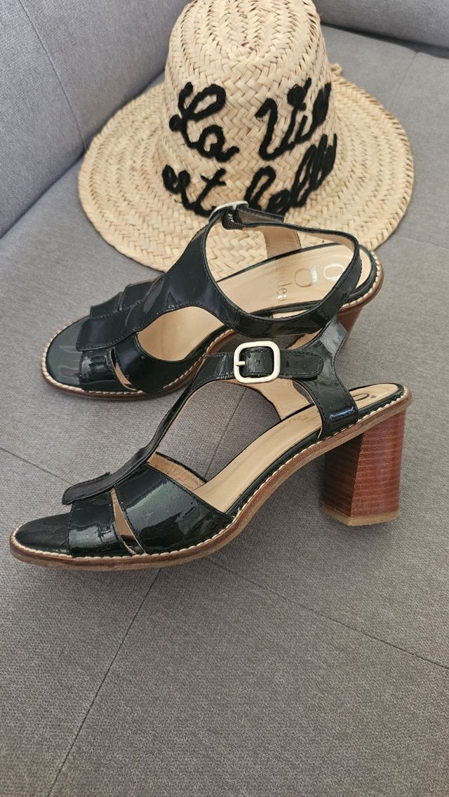 Sandalias Gadea negras tacón
