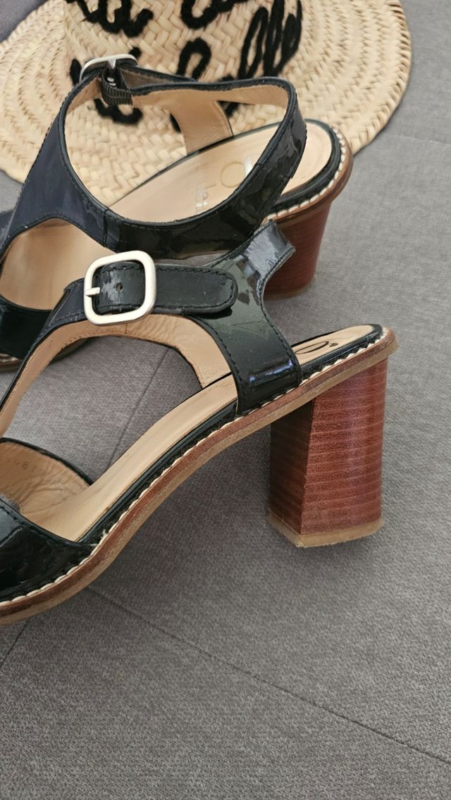 Sandalias Gadea negras tacón