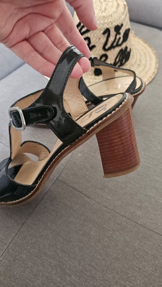 Sandalias Gadea negras tacón