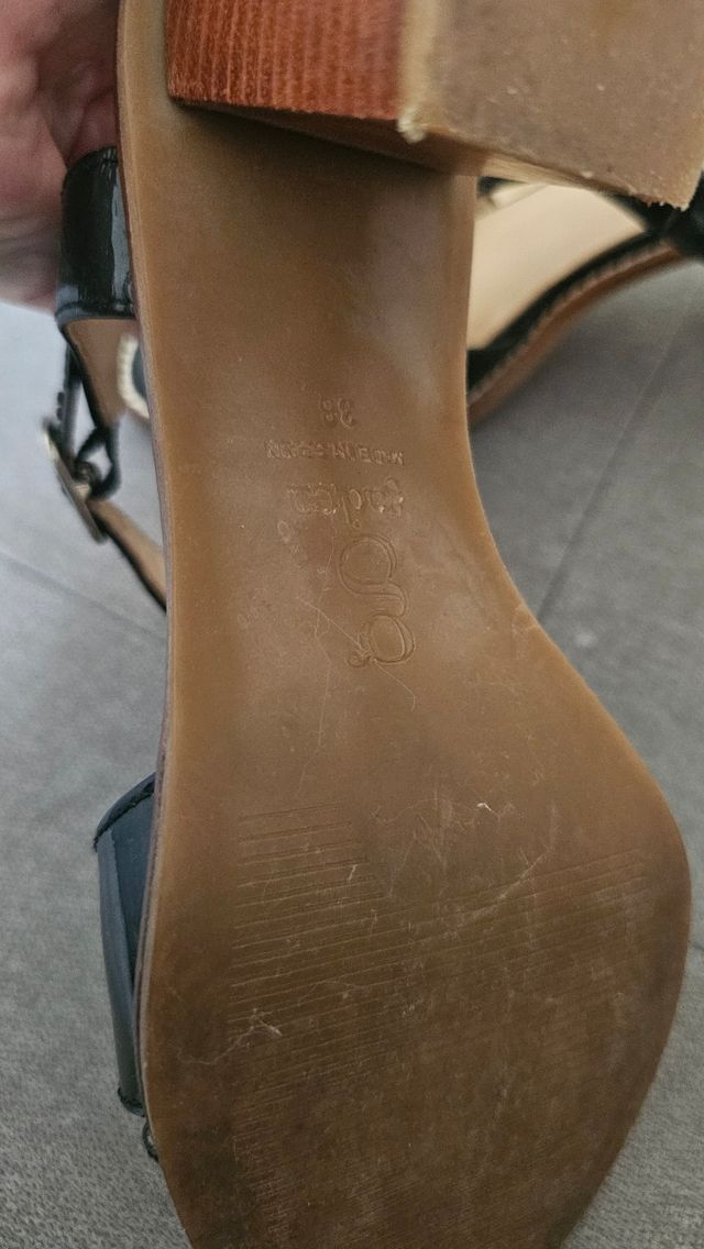 Sandalias Gadea negras tacón