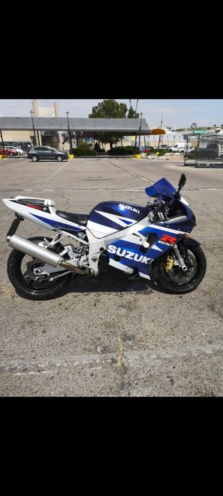 Suzuki GSXR 750 - Moto deportiva..