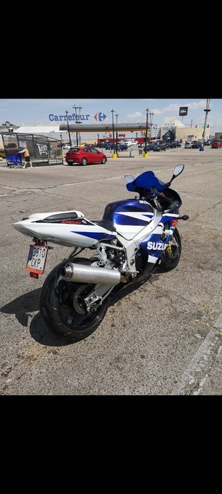 Suzuki GSXR 750 - Moto deportiva..
