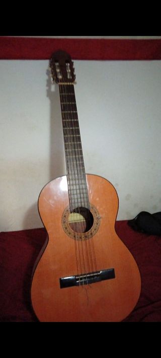 Guitarra española Joan Estruch Precio negociable