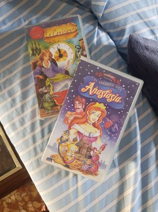 VHS infantiles: Cenicienta & Anastasia