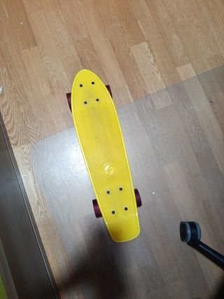 Skateboard Oxelo amarillo