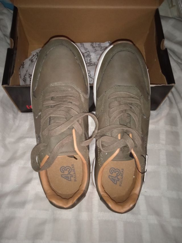 Zapatillas PullBear - Verde Oliva - 43