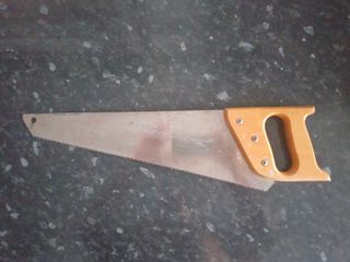 Serrucho carpintero: Mango madera