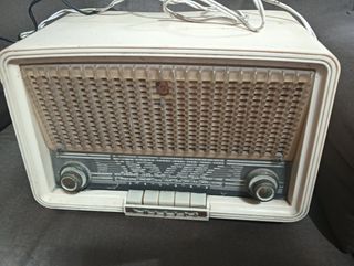 Radio antigua Philips 