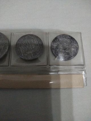 6 Monedas  dos de 5 céntimos cuanto de 10 céntimos