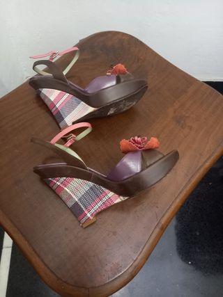 Sandali zeppa rosa viola