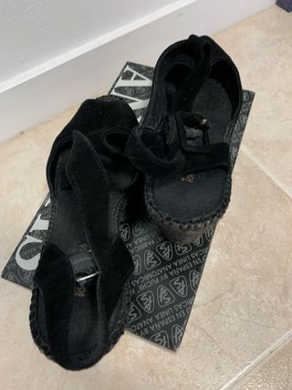 Sandalias cuña ANDINAS ZAPATILLAS negras