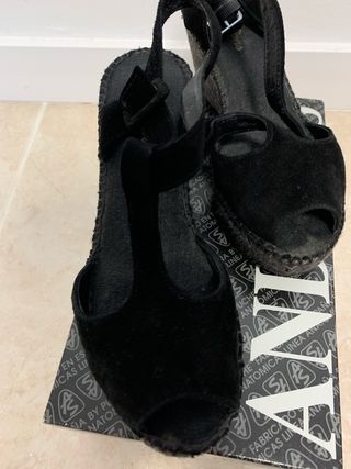 Sandalias cuña ANDINAS ZAPATILLAS negras